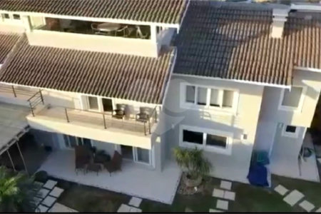 Casa à venda com 5 suítes no condomínio Parque Arco Iris, Atibaia - SP