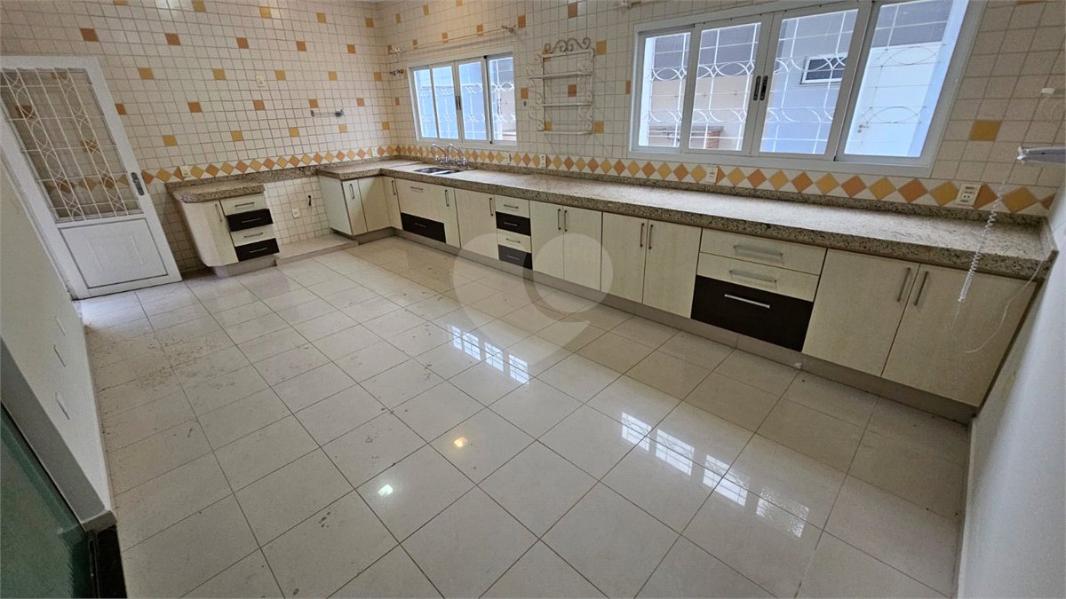 Casa para alugar com 4 quartos, sendo 2 suítes, no condomínio Portal de Itaici, Indaiatuba - SP