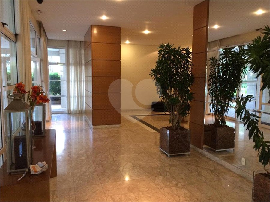 Apartamento à venda com 3 suítes em Campo Belo, São Paulo, SP