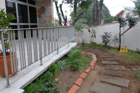 Casa à venda com 4 quartos, sendo 2 suítes,  em Jardim Bonfiglioli, São Paulo, SP