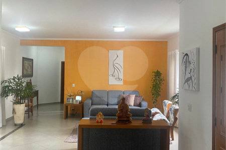 Casa à venda com 5 quartos, sendo 3 suítes, no condomínio Zuleika Jabour, Salto - SP
