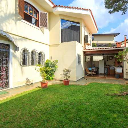 Sobrado à venda com 4 quartos, sendo 2 suítes, em Jardim Prudência, São Paulo, SP