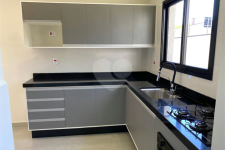 Casa à venda com 3 suítes no condomínio Villaggio Maranello, Vinhedo - SP