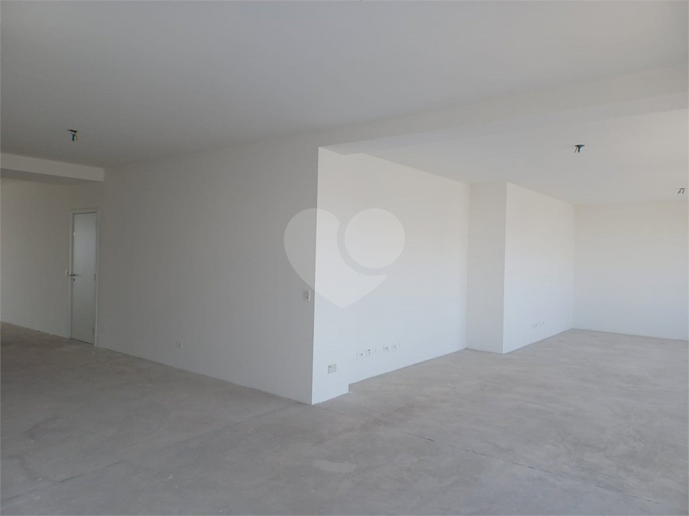 Apartamento à venda com 4 suítes em Real Parque, São Paulo, SP