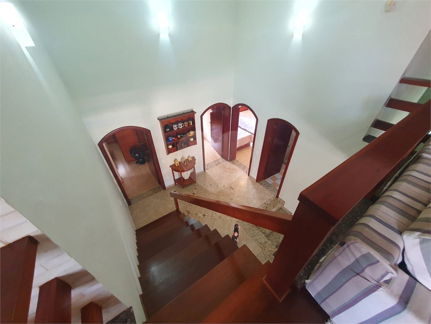 Casa à venda com 4 quartos, sendo 1 suíte, no condomínio Parque São Gabriel, Itatiba - SP