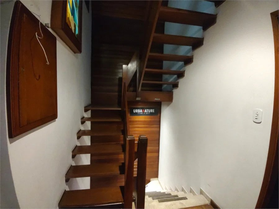 Sobrado à venda com 5 quartos, sendo 3 suítes, em Cidade Monções, São Paulo, SP