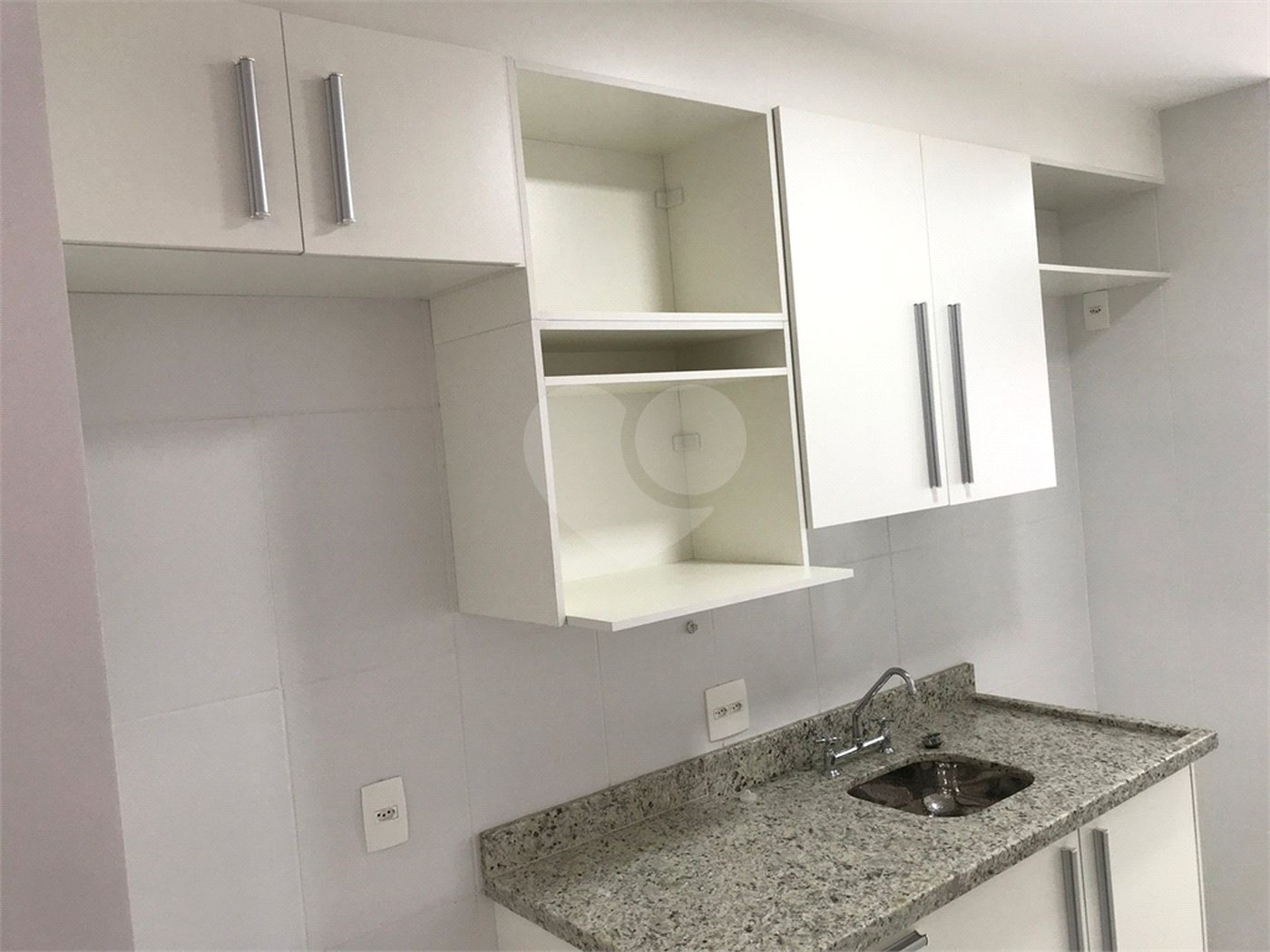 Apartamento à venda com 2 quartos, sendo 1 suíte,  em Melville Empresarial I e II, Barueri, SP