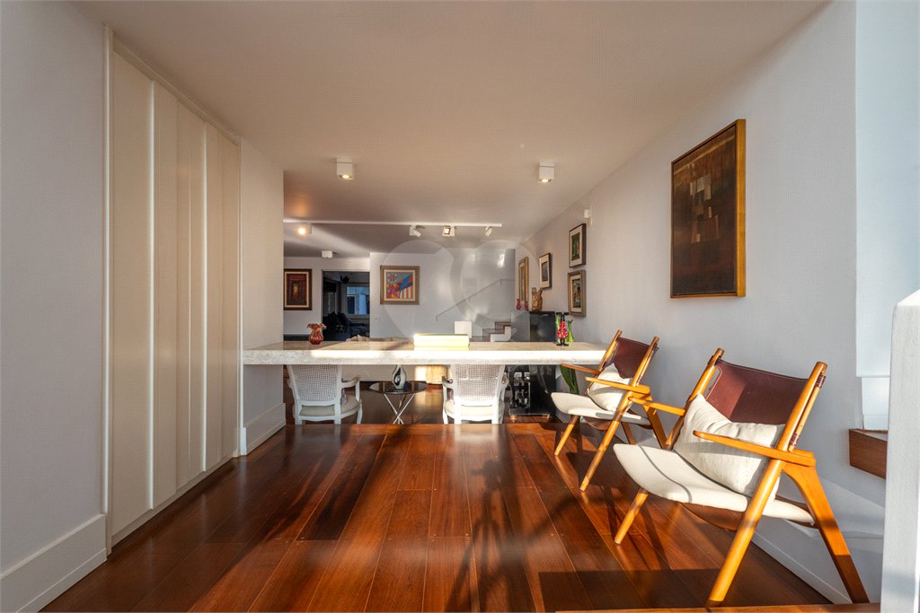 Casa à venda com 4 suítes em Jardim Guedala, São Paulo, SP