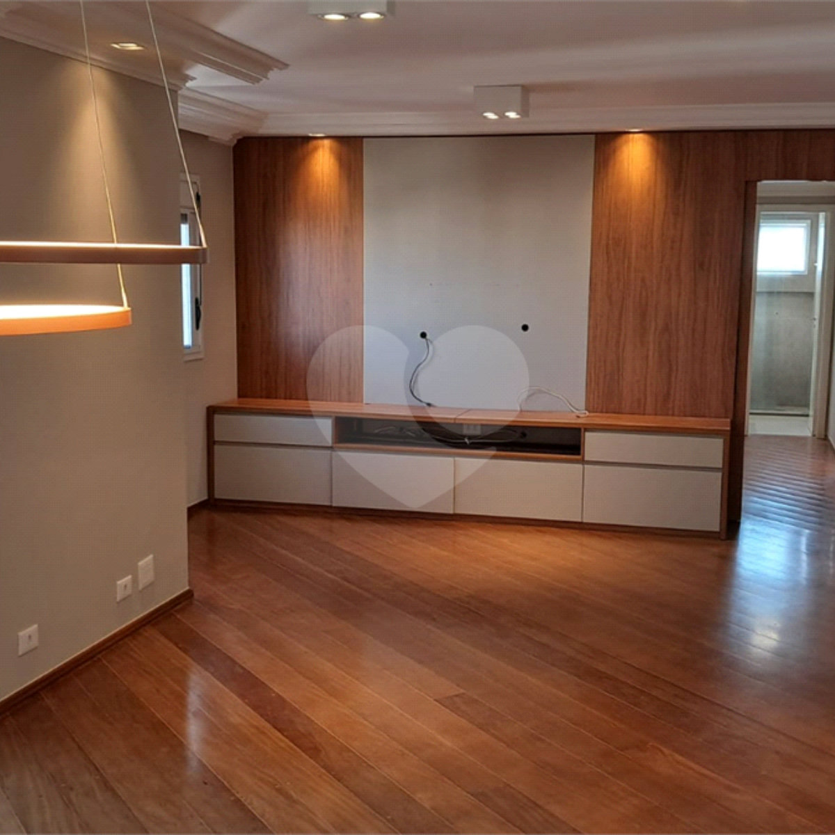 Apartamento para alugar com 3 quartos, sendo 2 suítes, em Jardim Marajoara, São Paulo, SP