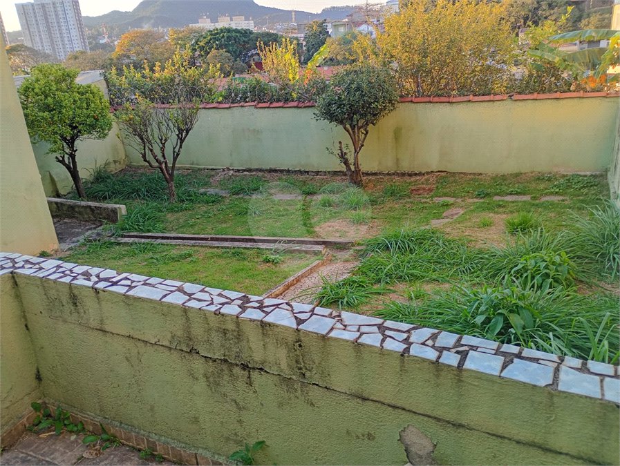 Casa Térrea à venda com 3 quartos em Vila Maria Eugenia, São Paulo, SP