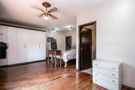 Casa à venda com 6 quartos, sendo 4 suítes, em Vila Anglo Brasileira, São Paulo, SP