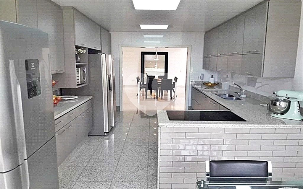 Casa à venda com 4 quartos, sendo 3 suítes, em Santana, São Paulo, SP