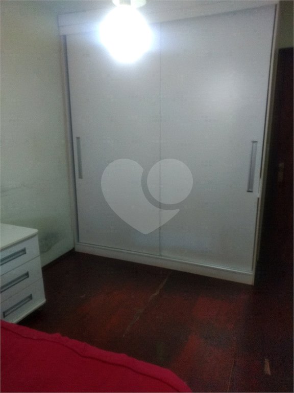 Sobrado à venda com 3 quartos em Horto, São Paulo, SP