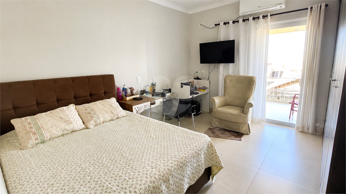 Sobrado à venda com 4 quartos, sendo 2 suítes, em Jardim Esplanada II, Indaiatuba, SP