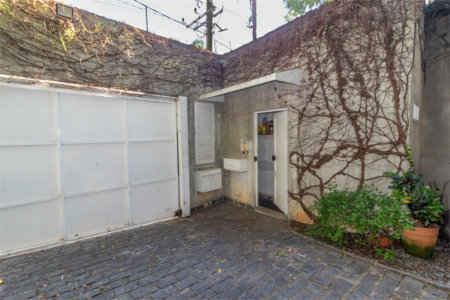 Casa à venda ou para alugar com 3 quartos, sendo 1 suíte, em Butantã, São Paulo, SP