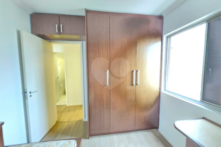Apartamento à venda com 3 quartos, sendo 1 suíte,  em Indianópolis, São Paulo, SP
