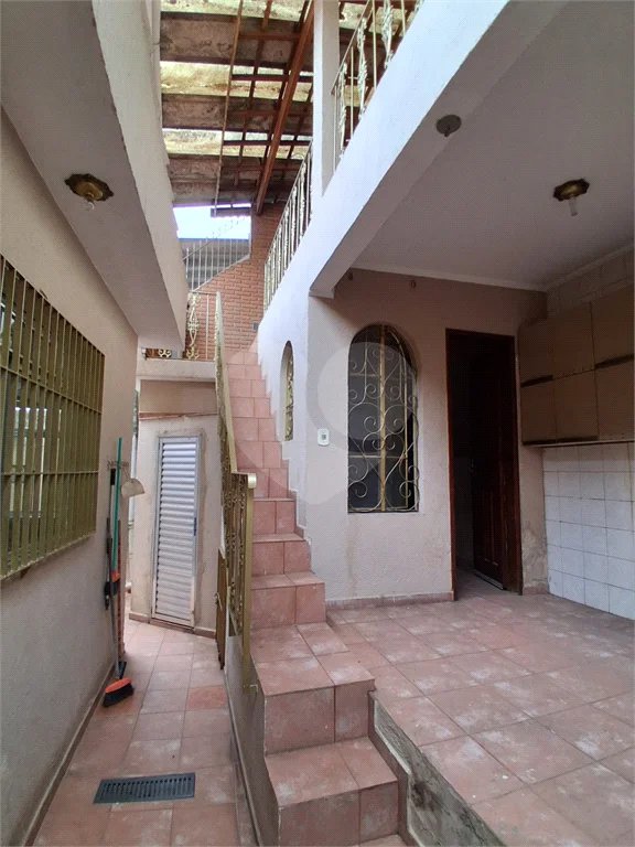 Casa ampla com 3 dormitórios, 2 vagas , quintal Parada Inglesa
