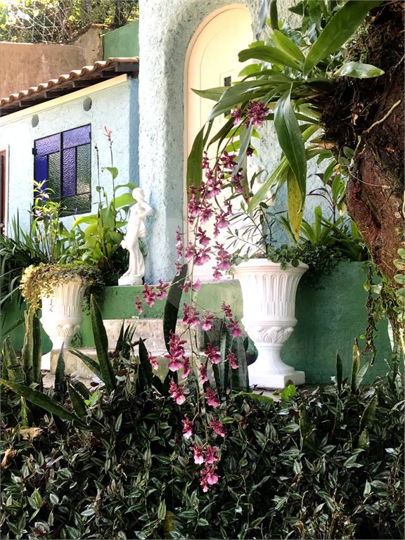 Casa à venda com 7 quartos, sendo 1 suíte, em Cosme Velho, Rio de Janeiro, RJ
