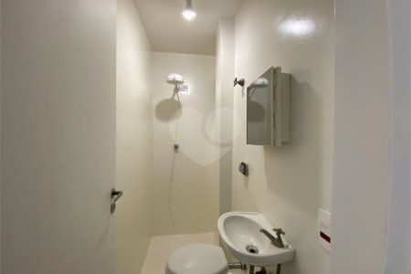Apartamento para alugar com 3 quartos, sendo 1 suíte, em Jardim Europa, São Paulo, SP
