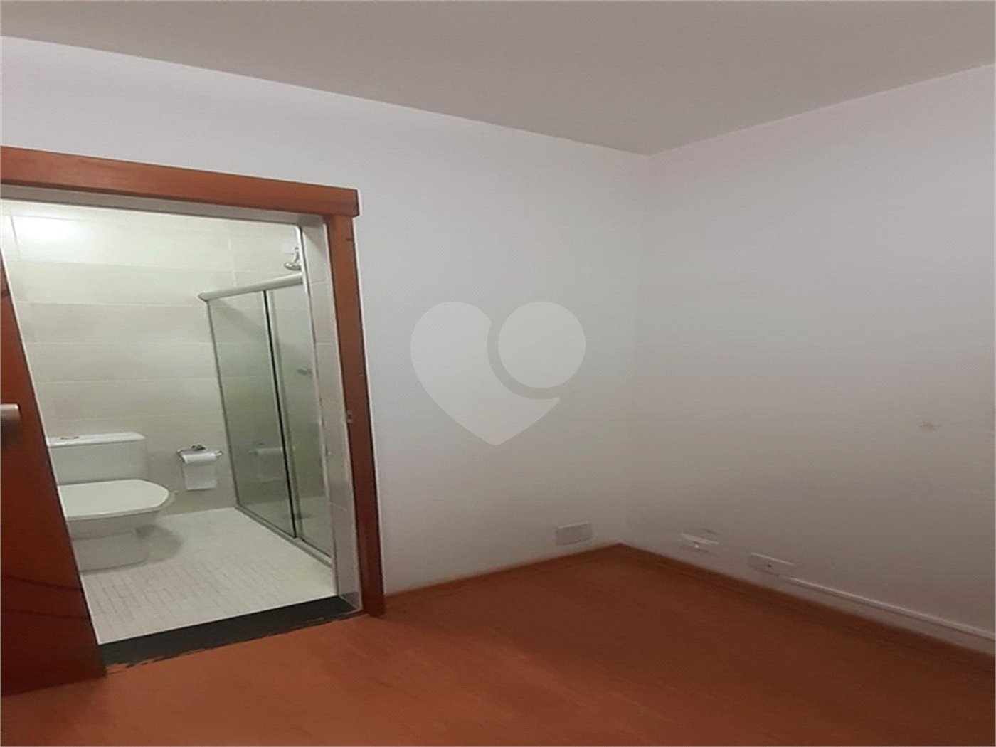 Sobrado à venda com 3 quartos, sendo 2 suítes,  em Santana, São Paulo, SP