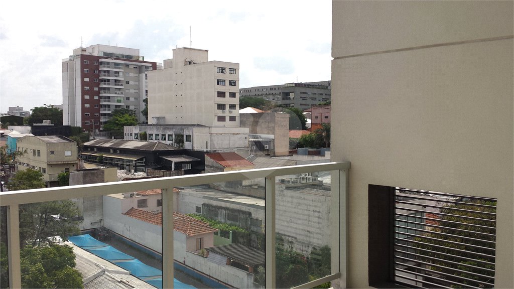 Apartamento à venda com 2 suítes em Vila Madalena, São Paulo, SP