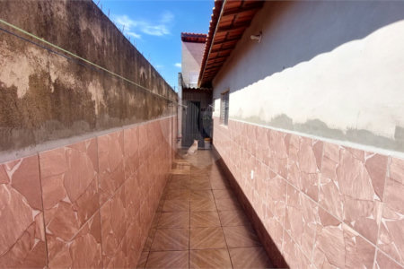 Casa à venda com 2 quartos em Residencial Hípica Jaguari, Bragança Paulista, SP