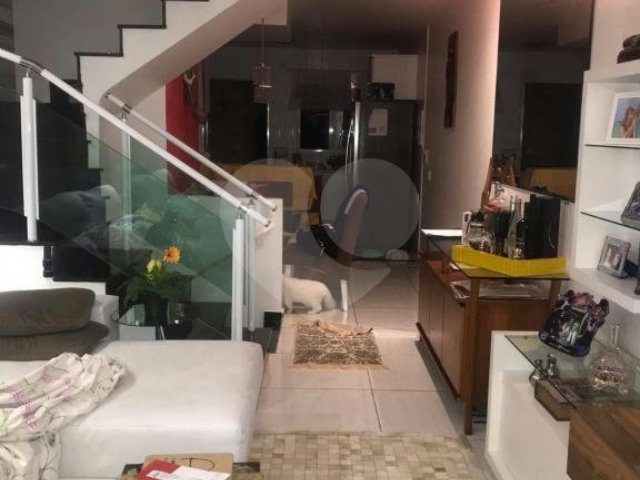 Casa à venda com 2 quartos, sendo 1 suíte,  no condomínio Res Santa Inês, São Paulo - SP