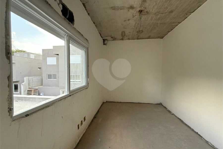 Casa à venda com 3 suítes no condomínio Residencial Floresta, São Paulo - SP
