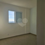 Apartamento à venda com 3 quartos, sendo 1 suíte, no Centro, Poá, SP
