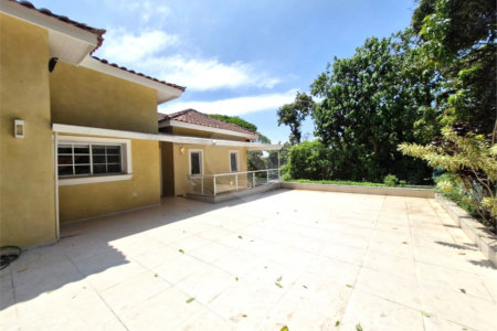 Casa à venda com 4 suítes no condomínio Chácara Flora, São Paulo - SP