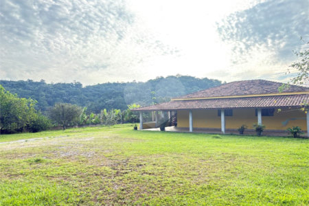 Sítio à venda com 3 quartos, sendo 1 suíte, no Centro, Guararema, SP