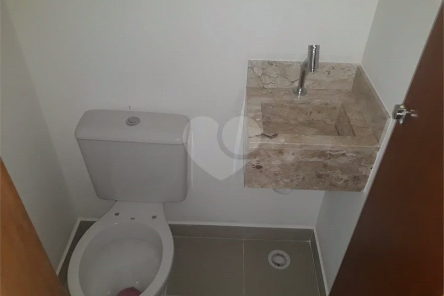 Casa à venda com 2 suítes no condomínio martinha, São Paulo - SP