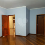 Casa à venda com 4 quartos, sendo 2 suítes, no condomínio Alpes da Cantareira, Mairiporã - SP