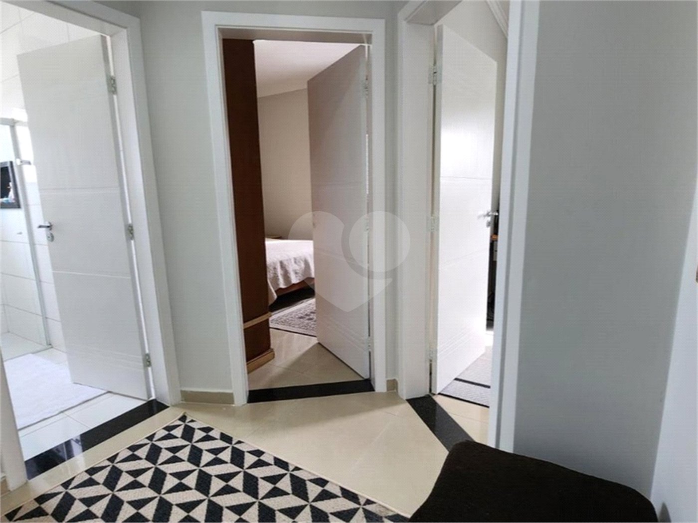 Casa à venda com 4 quartos, sendo 2 suítes, no condomínio Ibiti Royal Park, Sorocaba - SP