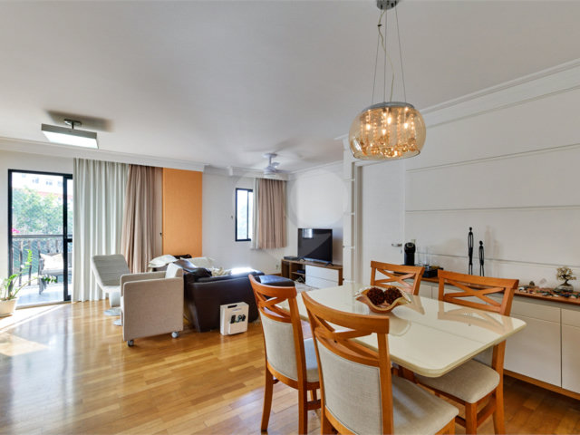 Apartamento à venda com 3 quartos, sendo 1 suíte,  em Alto da Boa Vista, São Paulo, SP