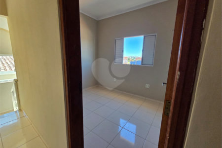 Casa à venda com 3 quartos, sendo 1 suíte, em Vila José Salem, Itapetininga, SP