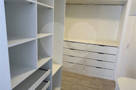 Casa à venda com 4 suítes em Jardim Paulista, Atibaia, SP