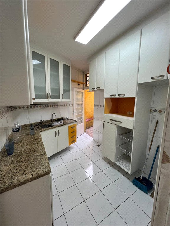 Sobrado à venda com 5 quartos, sendo 2 suítes, em Vila Universitária, São Paulo, SP