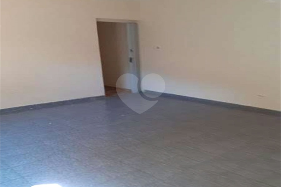 Sobrado à venda com 6 quartos, sendo 1 suíte,  em Jardim Las Vegas, Guarulhos, SP