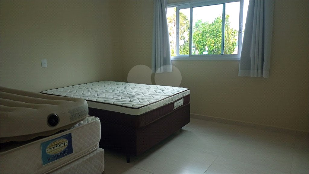 Casa à venda com 5 suítes no condomínio Village da Serra, Araçoiaba da Serra - SP