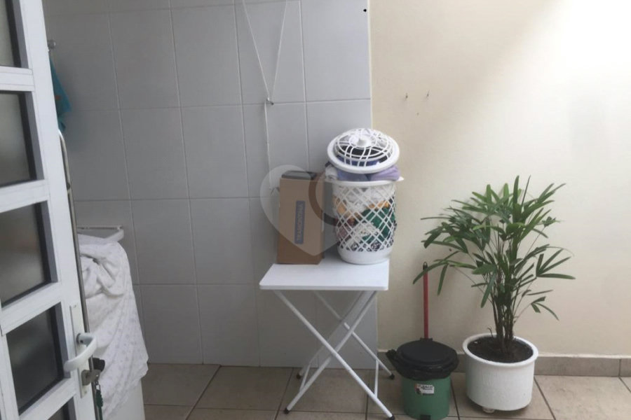 Casa à venda com 3 quartos, sendo 1 suíte, no condomínio Morada do Horto, São Paulo - SP