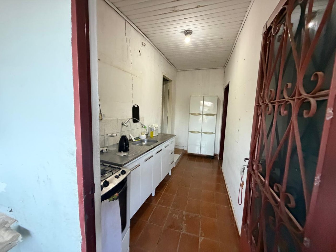 Casa Térrea à venda com 9 quartos, sendo 2 suítes, no condomínio Seranila, Monte Mor - SP
