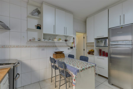 Sobrado à venda com 3 quartos, sendo 1 suíte, em Jardim Prudência, São Paulo, SP