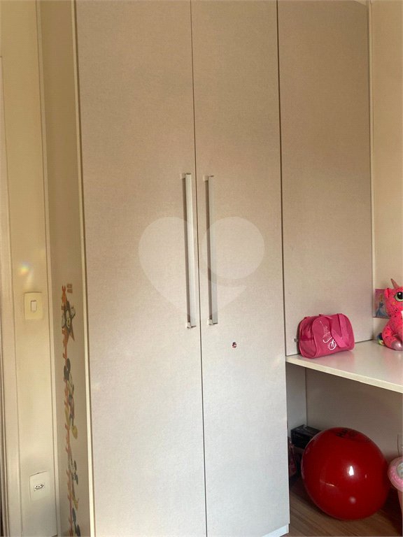 Casa à venda com 3 quartos, sendo 1 suíte,  no condomínio Vida Verde 1, Suzano - SP