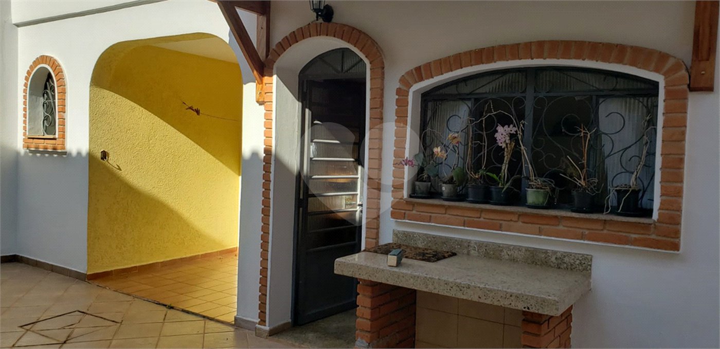 Sobrado à venda com 3 quartos, sendo 1 suíte, em Tremembé, São Paulo, SP
