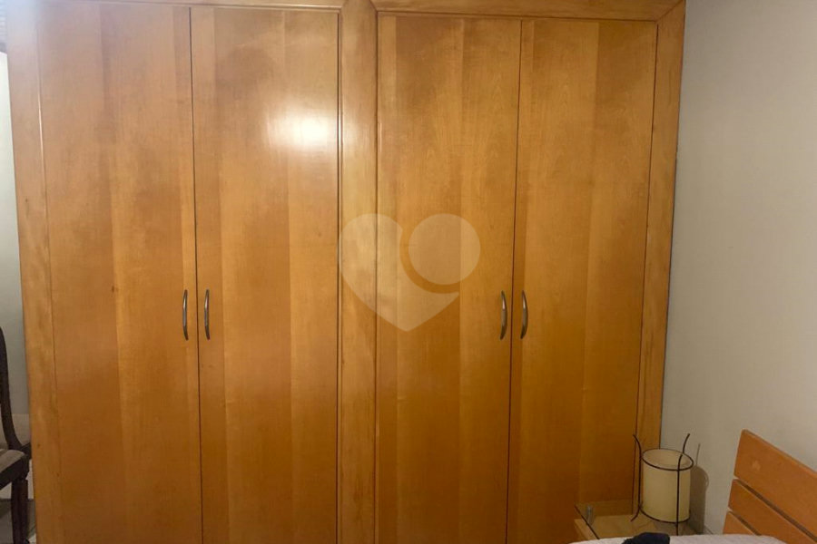 Sobrado à venda com 4 quartos, sendo 1 suíte, em Parada Inglesa, São Paulo, SP