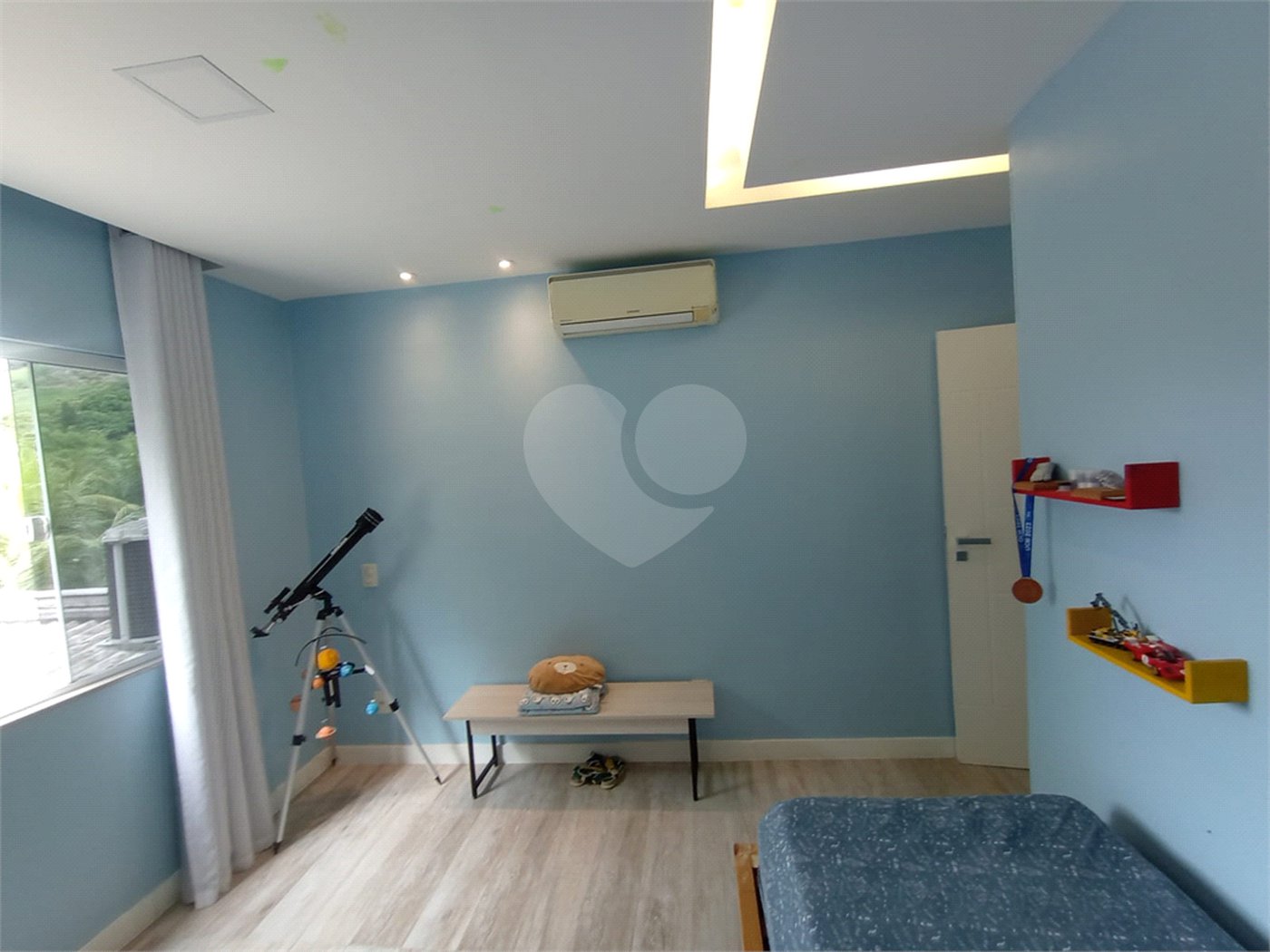 Casa à venda com 3 quartos, sendo 1 suíte, no condomínio Fazenda Cantagalo, Rio de Janeiro - RJ
