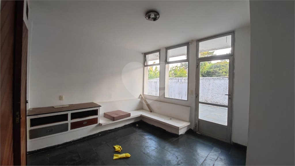 Casa Térrea à venda com 5 quartos, sendo 2 suítes, em Chácara Monte Alegre, São Paulo, SP