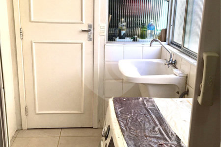 Apartamento à venda com 3 quartos, sendo 1 suíte, em Pinheiros, São Paulo, SP