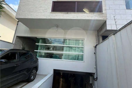 Casa à venda com 3 suítes em Vila Augusta, Guarulhos, SP